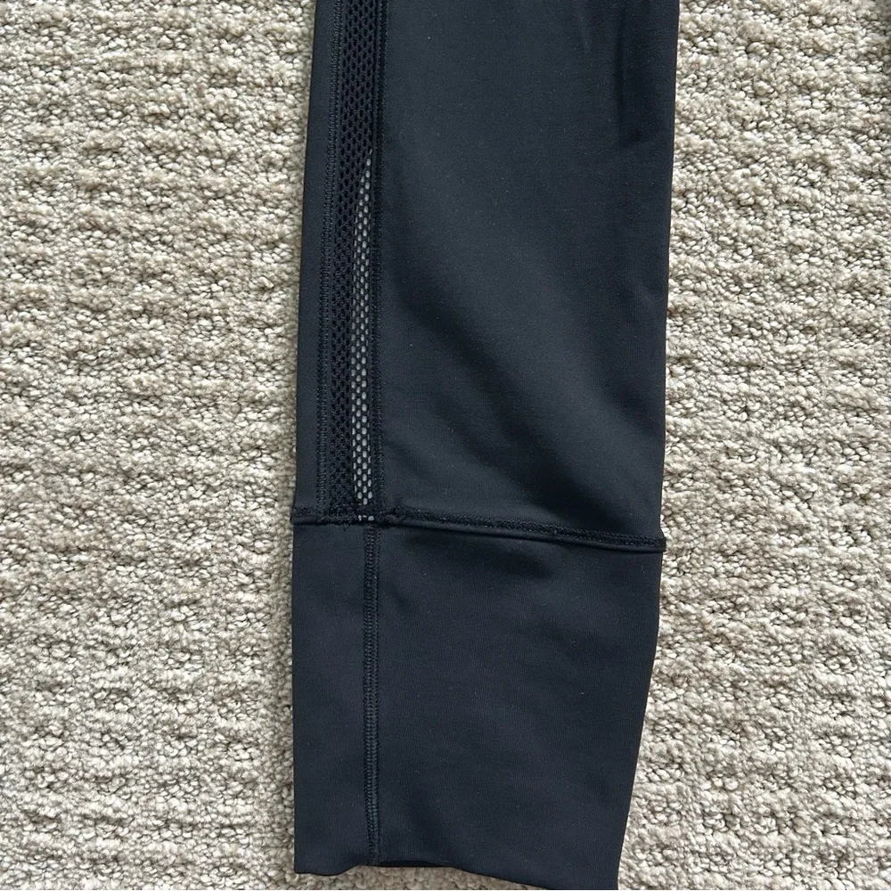 Lululemon Athletica Black Athletic Leggings Size 2